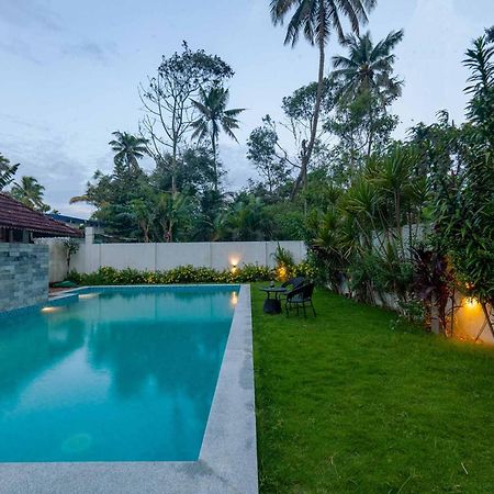 Deshadan'S Tarangi Beach Villas,Marari Mararikulam Eksteriør billede